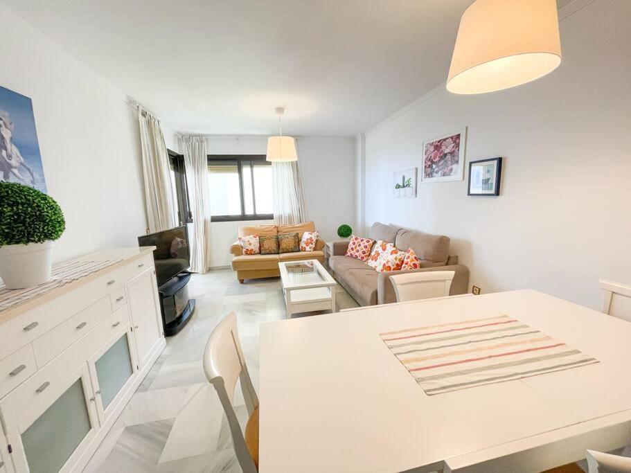 Seafront Apartment With Direct Access To The Beach Torremolinos Exterior foto