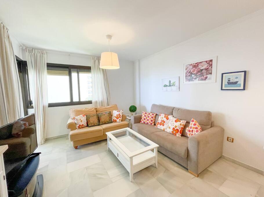 Seafront Apartment With Direct Access To The Beach Torremolinos Exterior foto