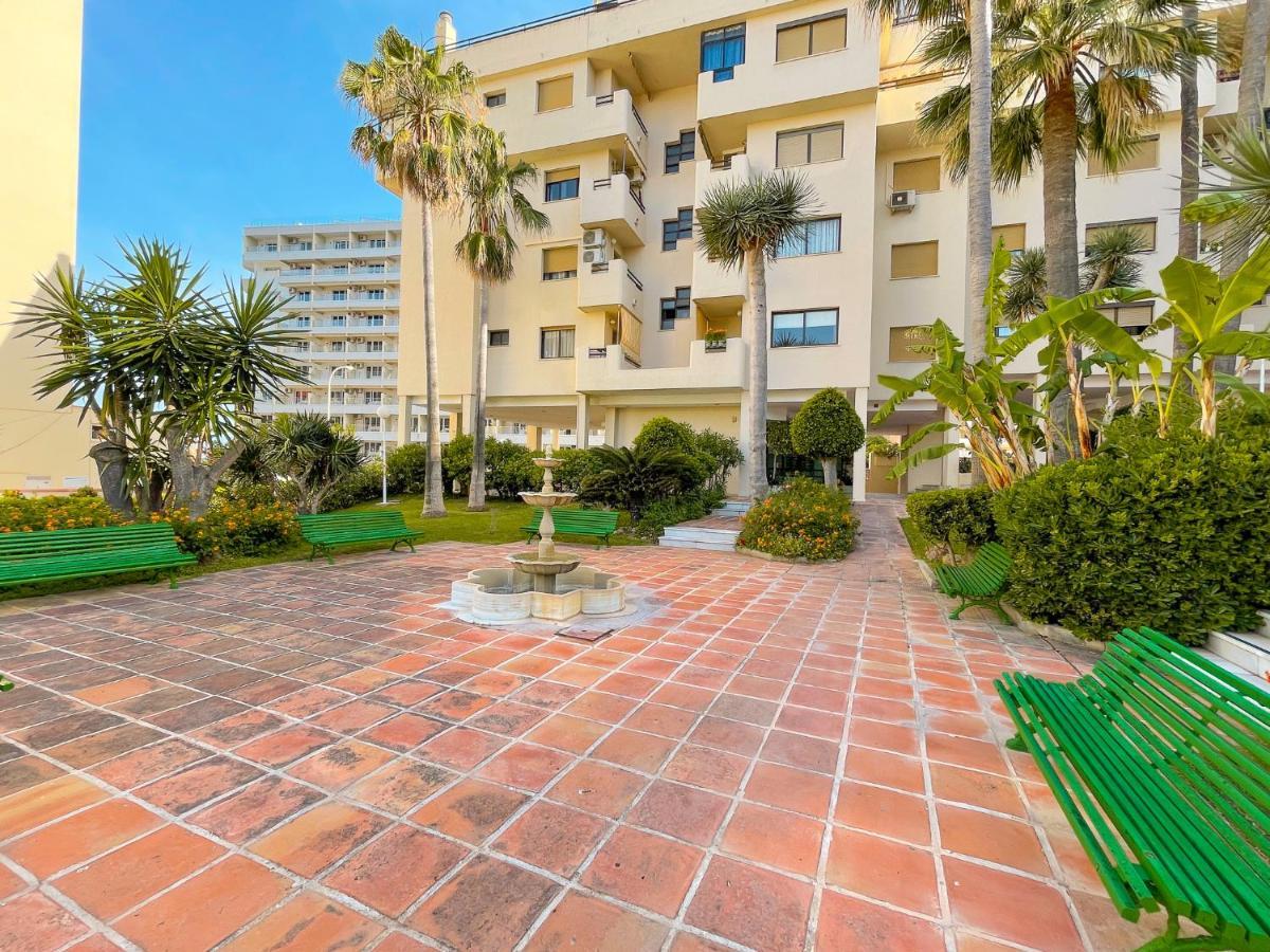 Seafront Apartment With Direct Access To The Beach Torremolinos Exterior foto