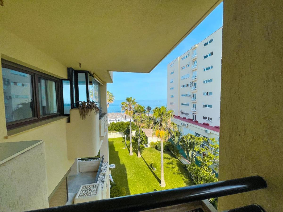 Seafront Apartment With Direct Access To The Beach Torremolinos Exterior foto